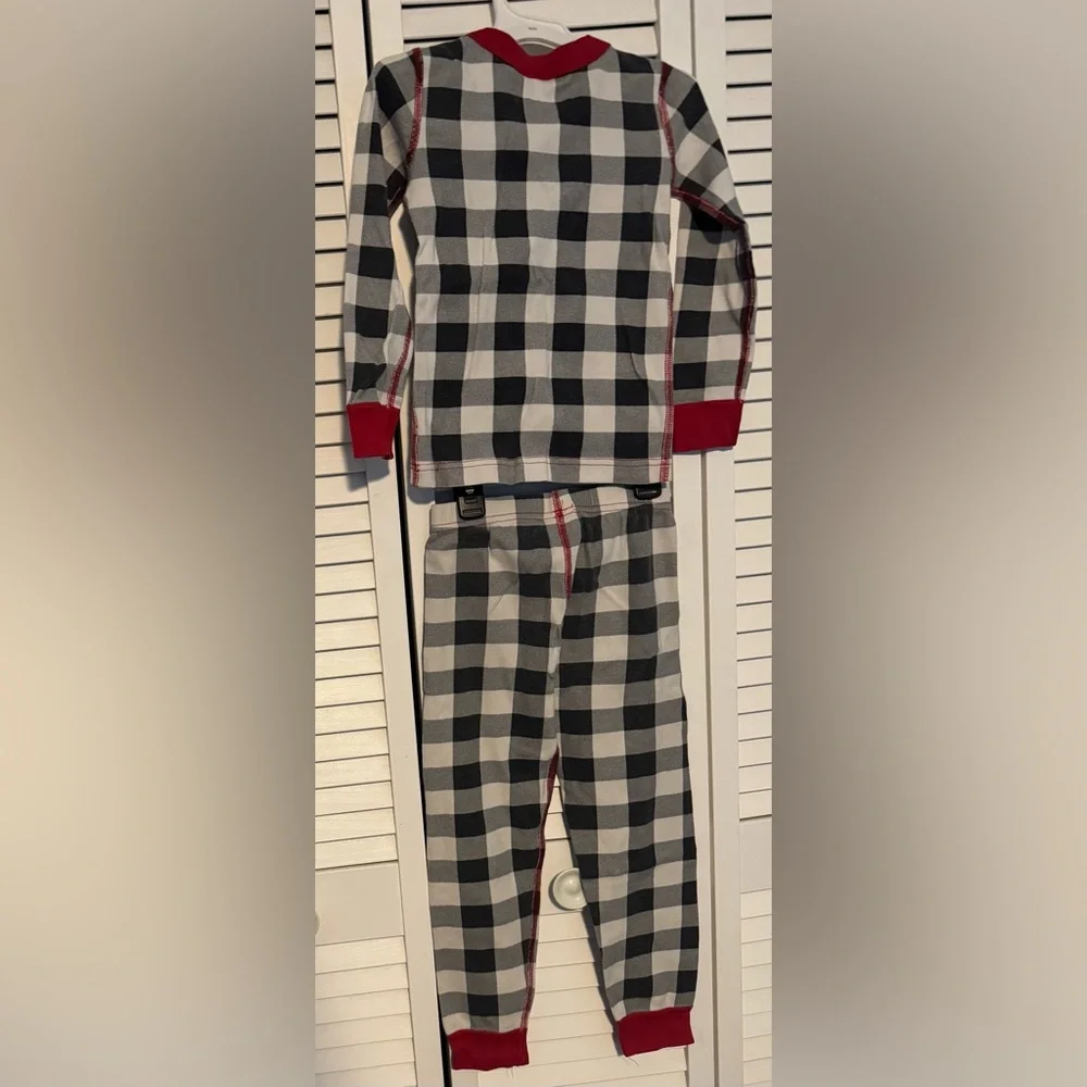 Hanna Andersson Black And White Plaid With Red Trim 5T Pajamas